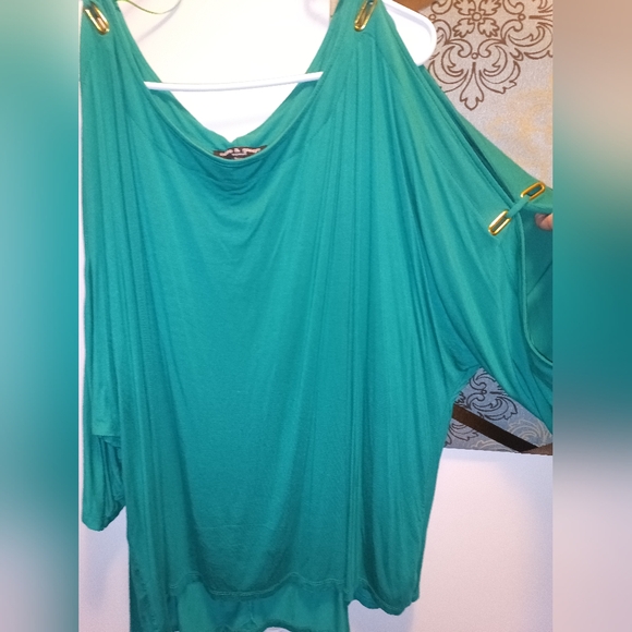 EUC Cable and Gauge Green Cold Shoulder 3X top - Picture 1 of 3